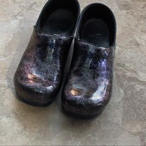 Dansko Multicolored Swirl Pattern Clogs 9.5-10 (40)